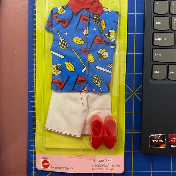 Ken Stylin' Looks Fashions - Picture 4 of 4